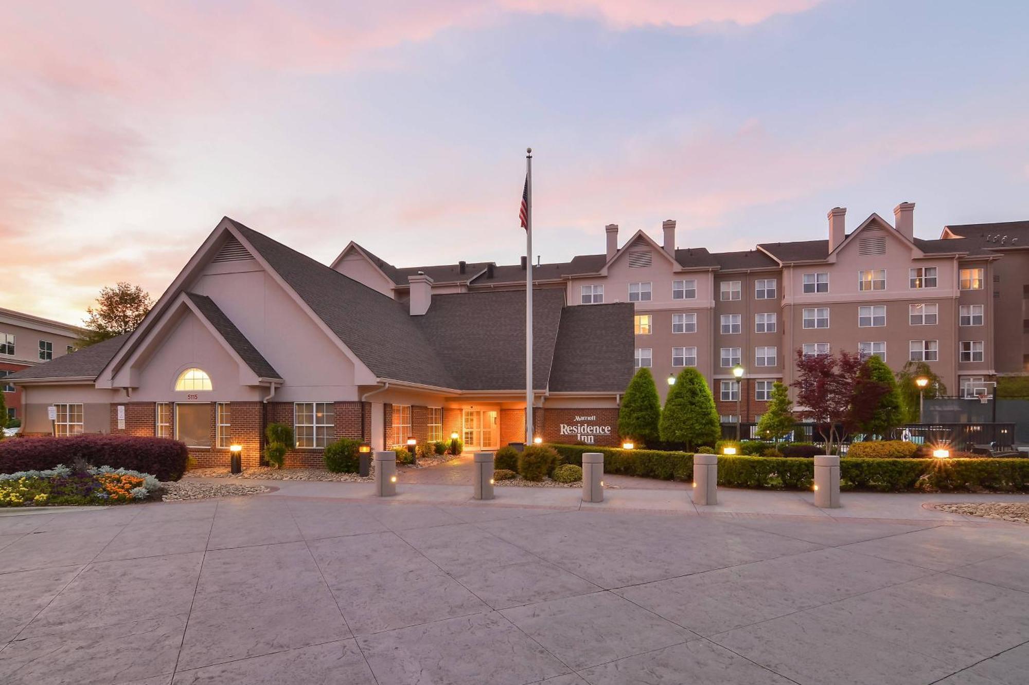 Residence Inn By Marriott Charlotte Piper Glen Екстериор снимка